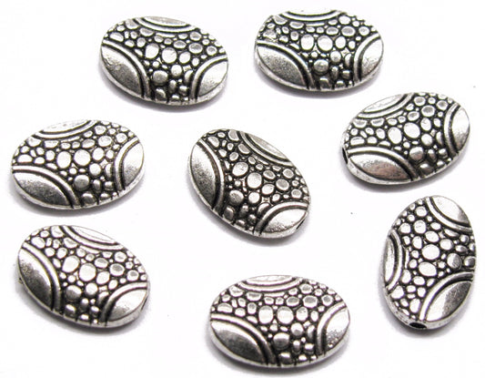 8 Metallperlen oval gemustert, 1,4x1 cm, silberfarben, Perlen basteln, fädeln