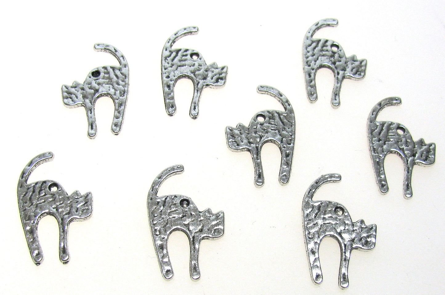 20 Metallanhänger Katze 2,6cm, Schmuck machen, Ketten, Ohrringe basteln