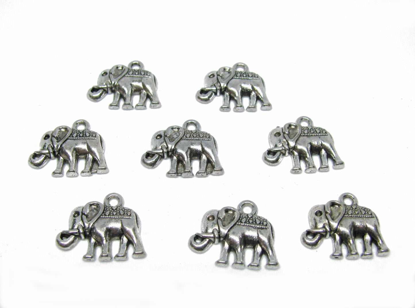 16 Metallanhänger Elefant silberfarben, 1,45 x 1,7 cm, für Bettelarmbänder und K