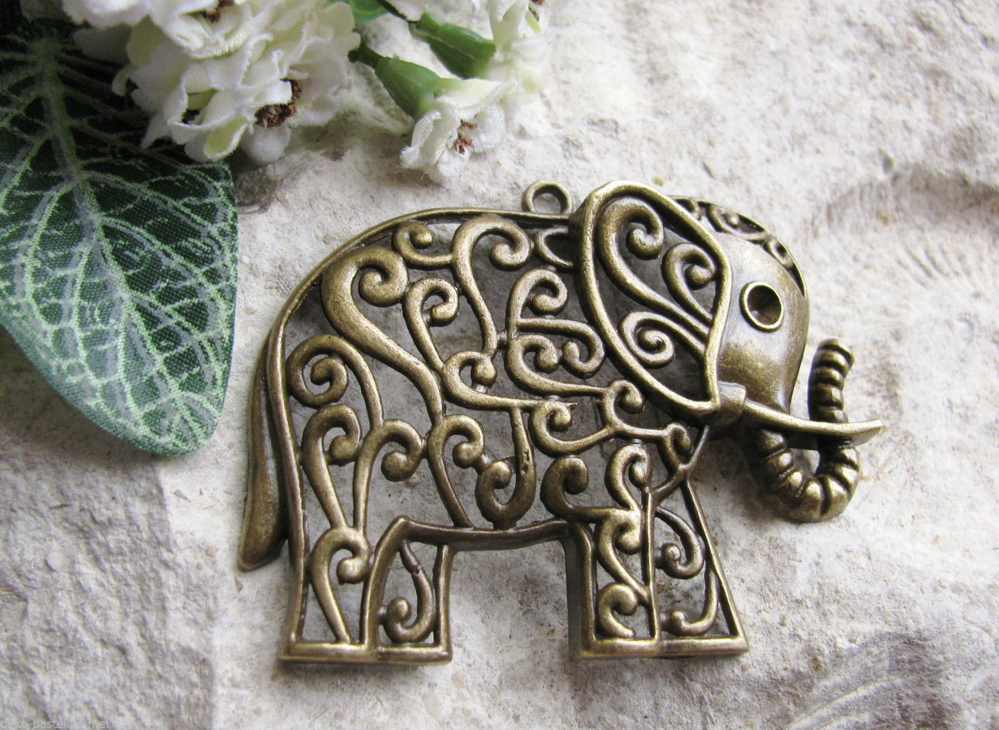Metallanhänger Elefant, bronzefarben, 4,8 x 6,3 cm, Anhänger, Modeschmuck