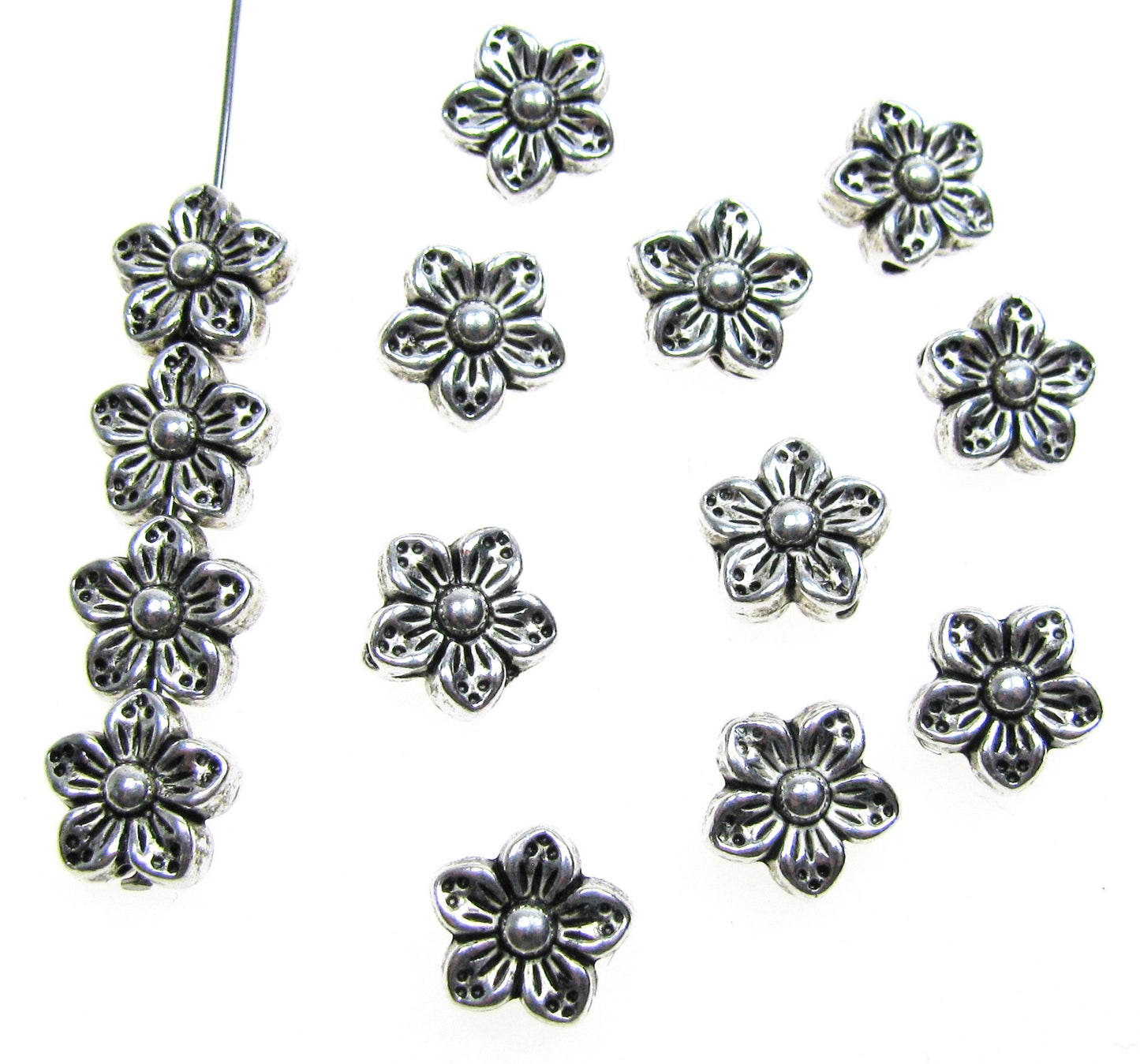 10 Metallperlen Blume silberfarben, 8mm, Zwischenperle, Blüte, Schmuck machen