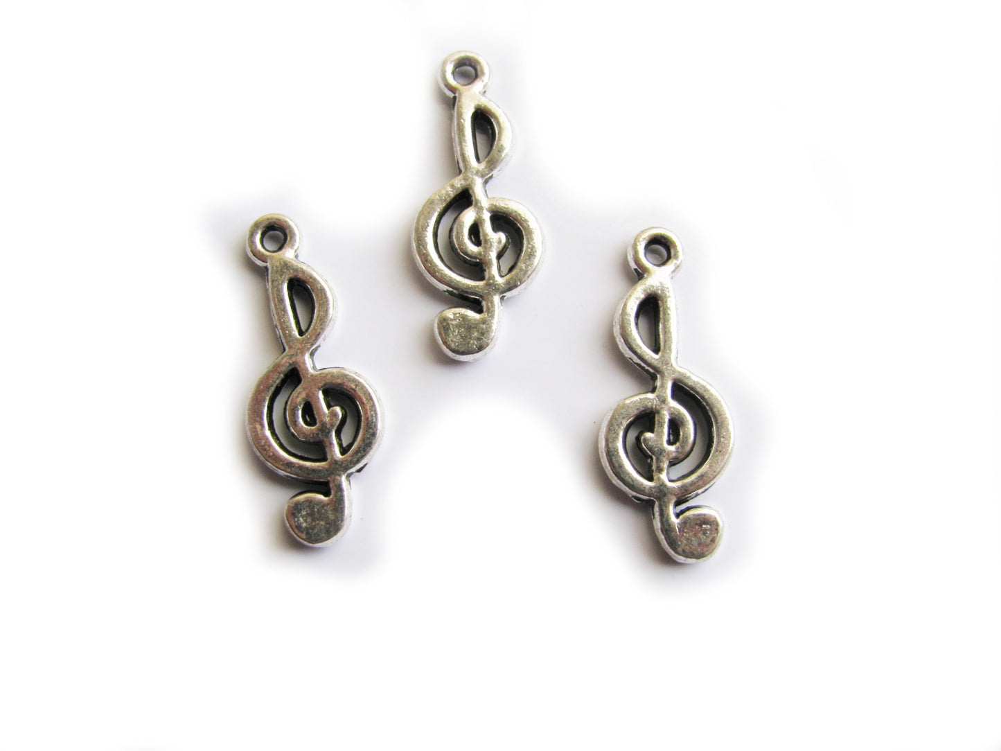 10 Notenschlüssel silberfarben 2,6 cm, Anhänger, Musik Charms mit Perlen basteln