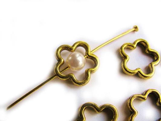 8 Metallperlen Blume 1,4cm, Perlenrahmen, Spacer, Schmuck mit Perlen herstellen