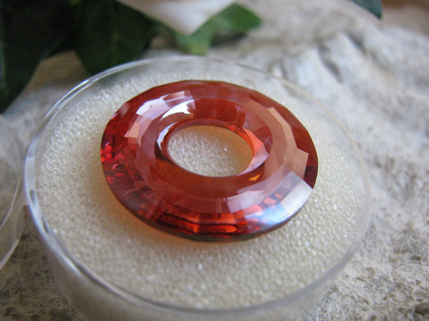 Swarovski Anhänger, Ring  Disc Pendant Red Magma 2,5 cm, Kristallglas Facettiert