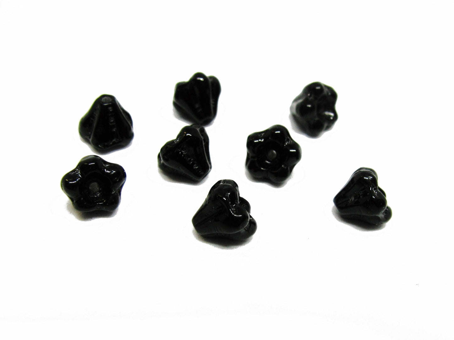 16 Blütenkelche schwarz opak, Glasperlen, 4 x 6 mm, Schmuck mit Perlen basteln