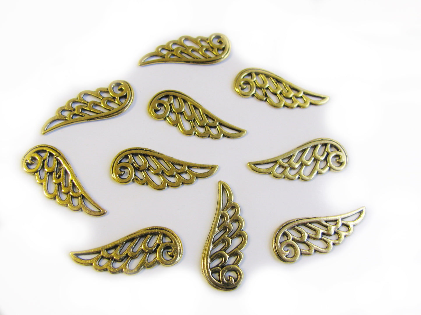 Flügel goldfarben filigran 10 Stück 2,35 x 0,9 cm, Anhänger, Perlen basteln