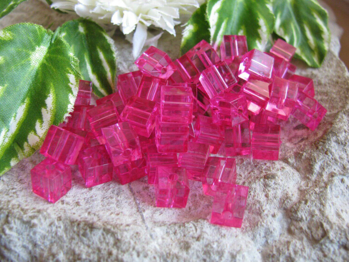 50 Acrylperlen Würfel rosa, pink,  7mm, Schmuck mit Perlen basteln Kunststoff