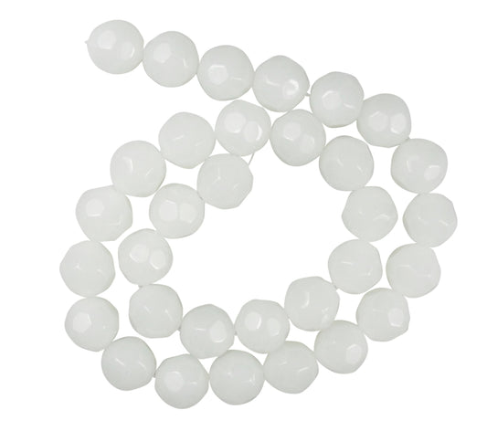 32 Glasperlen facettiert 10mm, weiß milky, am Strang, Perlen basteln,