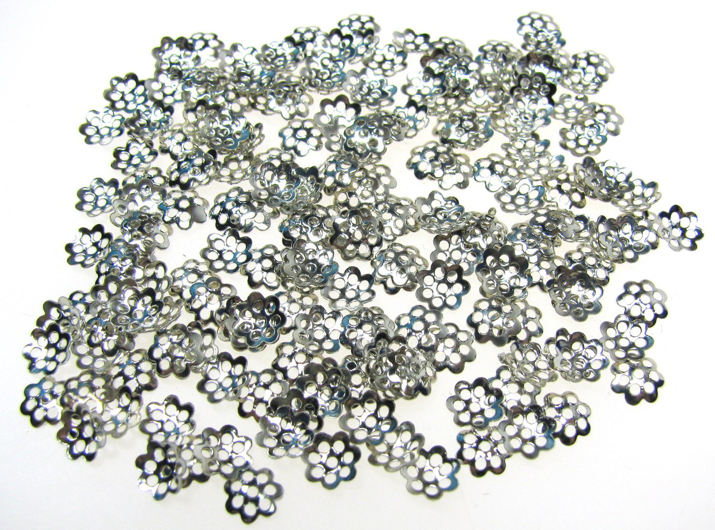 200 Perlkappen silberfarben dunkel 6mm, Schmuck, Perlen basteln, Blümchen, Blume