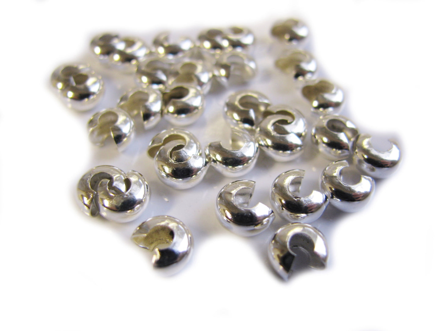 30 Kaschierperlen silberfarben, 6,1 x 3,9 mm, Perlen basteln, Quetschperlen