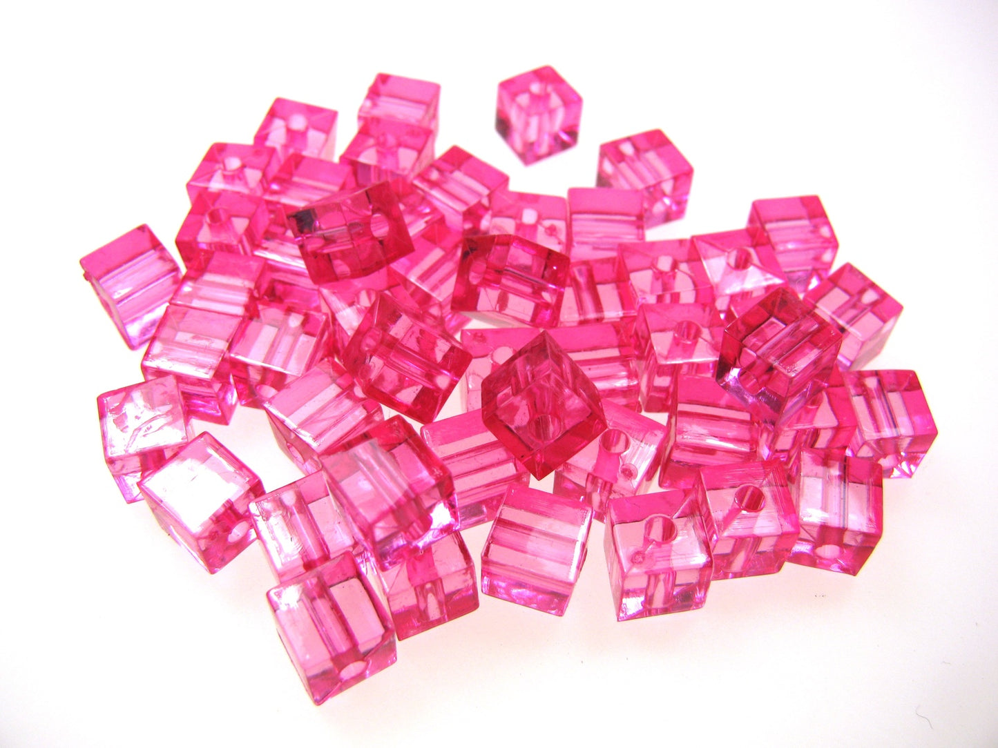50 Acrylperlen Würfel rosa, pink,  7mm, Schmuck mit Perlen basteln Kunststoff