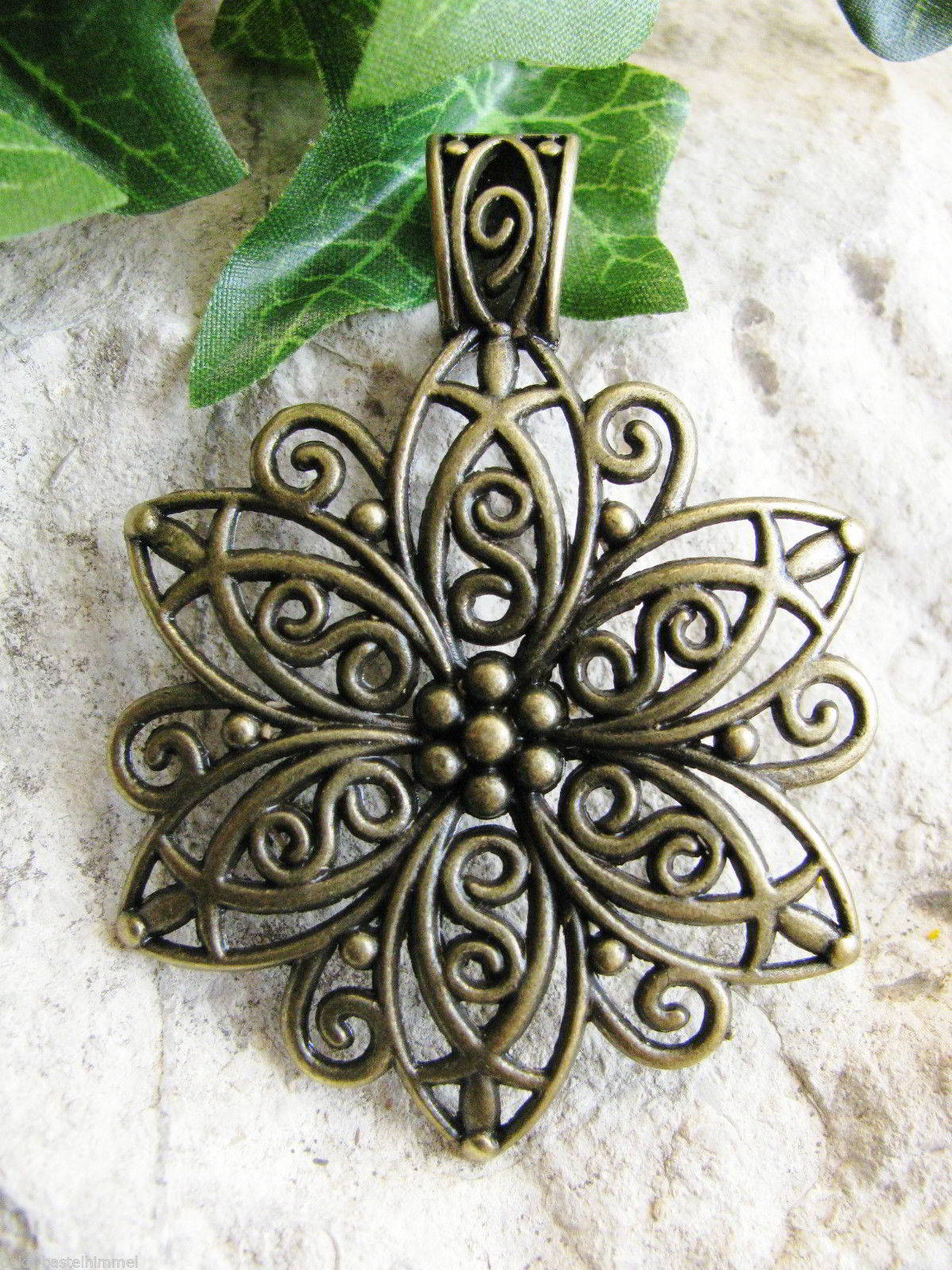 Metallanhänger Blüte bronze farben 6,4cm, breite Öse, Anhänger Modeschmuck Blume